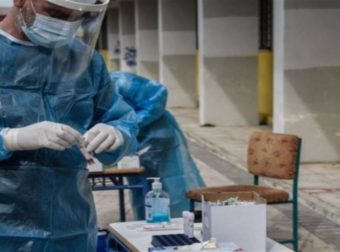 Κορωνοϊός: «Σβήνει» η πανδημία στην χώρα – Οριστικό τέλος για απαγόρευση κυκλοφορίας και μάσκες