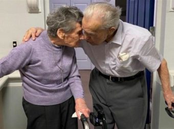 Είναι 100 κι 102 ετών και μόλις γιόρτασαν 81 χρόνια γάμου: «Δεν υπάρχει αφεντικό στη σχέση μας»