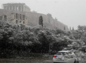 Καιρός: Πού θα χιονίσει στην Αττική – Τι δείχνουν τα στοιχεία για το κέντρο της Αθήνας