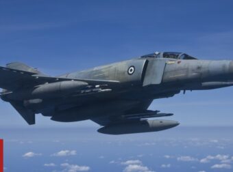 Έπεσε F-4 Phantom της Πολεμικής Αεροπορίας, νότια της Ανδραβίδας – Αγνοούνται οι χειριστές