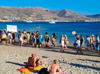 Κίνημα της Πετσέτας: Τι είναι πραγματικά, γιατί το τρέμουν τα beach bar. Αναστάτωση σε παραλίες [video]