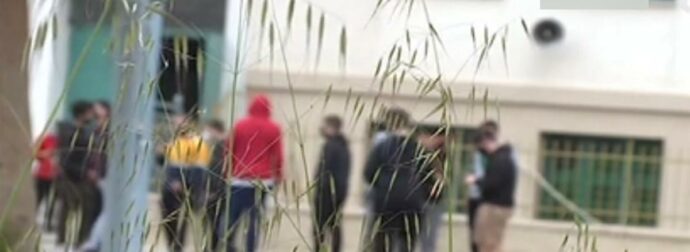 Πάτρα – Πατέρας 15χρονου: «Η φύση του φταίει, εγώ είμαι έξω και απολαμβάνω το μπανάκι μου στην θάλασσα… είμαι άντρας με ήθος και τιμή»