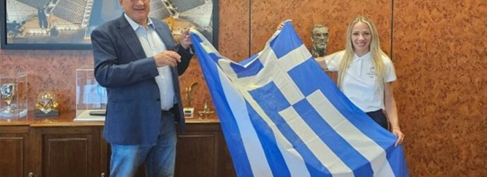 Ολυμπιακοί Αγώνες 2024 – Η Αντιγόνη Ντρισμπιώτη παρέλαβε την ελληνική σημαία: «Είναι τεράστια τιμή»