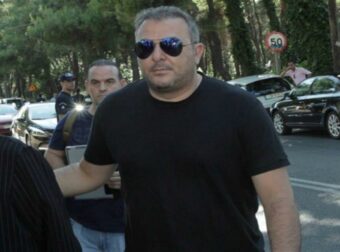 Αντώνης Ρέμος: Η επίσημη απάντηση για τις κατηγορίες περί φοροδιαφυγής – «Καταβάλλω τεράστια ποσά, δεν έχω διαπράξει ποτέ…»