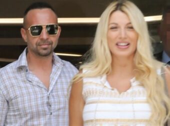 Κωνσταντίνα Σπυροπούλου: Πήρε εξιτήριο από το μαιευτήριο – Οι φωτογραφίες με τον Βασίλη Σταθοκωστόπουλο και το νεογέννητο