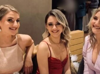 Τέμπη: Τρεις καρέκλες με 3 τριαντάφυλλα στο Καστράκι για τα κορίτσια που έχασαν άδικα την ζωή τους