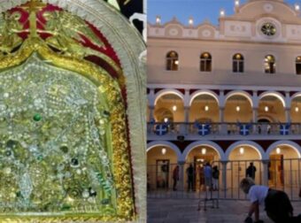 «Αισθανόμαστε ζεστή την Εικόνα Της»: Δάκρυα και προσευχές στη Μεγαλόχαρη Παναγία της Τήνου