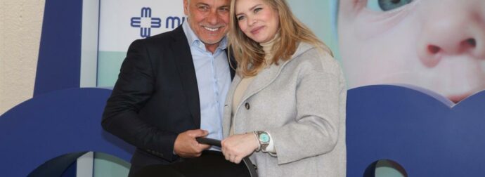 Χάρης Χριστόπουλος – Ανίτα Μπραντ: Η φωτογραφία του γιου τους στο γήπεδο και το όμορφο μήνυμα