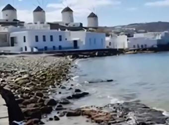 Μύκονος: Υποχώρησε η θάλασσα και αποκαλύφθηκε τμήμα της στεριάς – Αναστατωμένοι οι κάτοικοι και οι τουρίστες στο νησιού