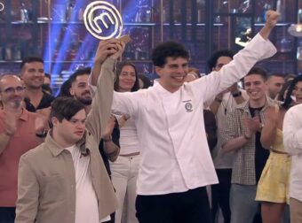 MasterChef 2025: Νικητής ο Νέστορας Νέστορας – Πήρε το τρόπαιο με ανατροπή στον πόντο!