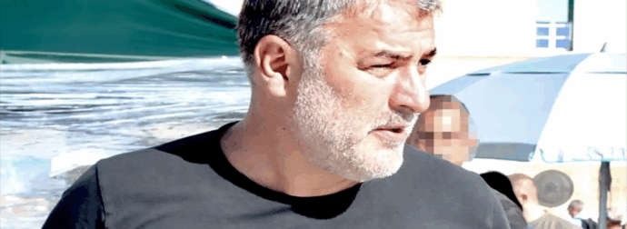 Βασίλης Μπισμπίκης: Δεν ήταν ο Πάνος Ρούτσι – Αυτός πραγματικά τον κάλεσε να πάει στη σκηνή του στο Σύνταγμα