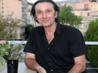 Χαραλαμπίδης: «Κάποια στιγμή θέλω να ευχαριστήσω τους άντρες που με σώσανε “κλέβοντάς” μου τις γυναίκες που είχα σχέση»
