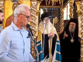 Η απάντηση του εκπαιδευτικού στον Μητροπολίτη Δωδώνης που του τα έψαλε γιατί είχε το πουκάμισο έξω από το παντελόνι