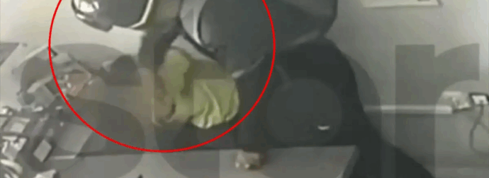 Πατέρας ξυλοφόρτωσε την 25χρονη κόρη του – “Μπήκε μέσα στο μαγαζί μου έχωσε δύο μπουνιές, με έφτυσε και έφυγε”