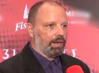Γιώργος Λάνθιμος: Το μήνυμα της Έμα Στόουν στα ελληνικά και η απάντηση για το «όχι» σε γυρίσματα στην Ακρόπολη