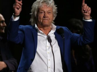 Έφυγε από τη ζωή ο Τζον Λοτζ, τραγουδιστής και μπασίστας των Moody Blues