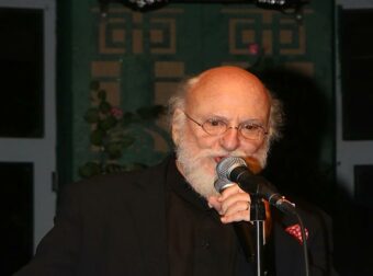 Μουσική υπόκλιση στον Διονύση Σαββόπουλο: 10+1 τραγούδια που όλοι σιγοτραγουδήσαμε