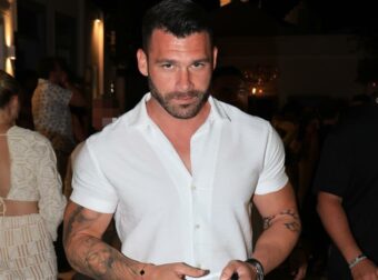 Έγραψαν τον Στάθη Σχίζα επειδή οδηγούσε μηχανή χωρίς κράνος: «Λάθος μου μεγάλο», παραδέχτηκε ο ίδιος