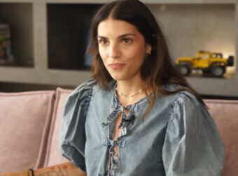 Βέλλη: «Ήμουν όλη την ώρα μέσα στα νοσοκομεία» – Το εγκεφαλικό του πατέρα της και ο θάνατος που την «τσάκισε»