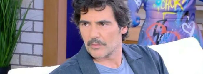 Συγκλονίζει ο Αντώνης Καρυστινός: «Λύγισα τρεις φορές στις πρόβες, δεν τον αντέχω αυτόν τον άνθρωπο»