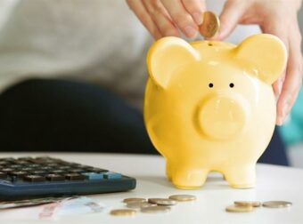 Παγκόσμια Ημέρα Αποταμίευσης: 3+1 tips για να «χτίζεις» το οικονομικό σου μέλλον