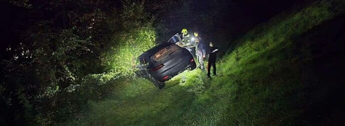 Τουρίστας στην Ιταλία «παγιδεύτηκε» με το αυτοκίνητό του στο χείλος του γκρεμού εξαιτίας… του GPS