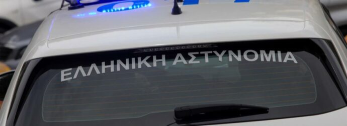 Συναγερμός στο Κρυονέρι: Άνδρας ταμπουρώθηκε σε σπίτι και απειλούσε να αυτοκτονήσει