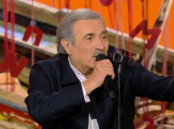 Αλ Τσαντίρι Νιουζ: Πρεμιέρα για τον Λάκη Λαζόπουλο – Η συγκινητική έναρξη με Διονύση Σαββόπουλο
