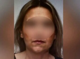 «Έβγαλε αίμα από το πρόσωπο από το σφίξιμο» – Σοκ με την ιατροδικαστική για τη μητροκτονία στα Τρίκαλα