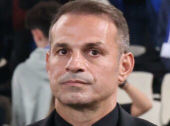 Ντέμης Νικολαΐδης: Χαμογελά ξανά μετά το θάνατο της συντρόφου του (Βίντεο)