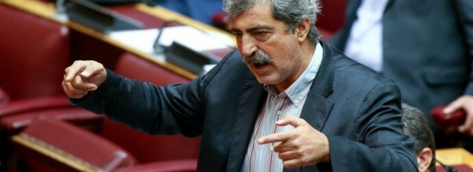 Ο Παύλος Πολάκης κατά του Διονύση Σαββόπουλου ακόμη και μετά τον θάνατο του σπουδαίου τραγουδοποιού: «Ρε ουστ που θα πηγαίναμε και στην κηδεία»