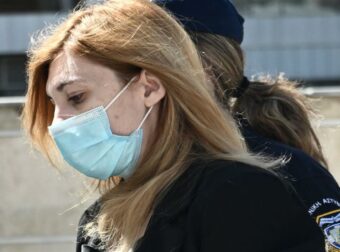 Ρούλα Πισπιρίγκου: Διαγνώστηκε με ερυθηματώδη λύκο – «Έχει τρομερούς πόνους, έχει χάσει πάνω από 30 κιλά»