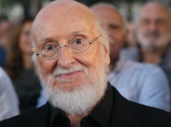 Σαββόπουλος: Στενός του φίλος εξομολογείται – «Τον είδα δύο ώρες πριν πεθάνει! Μέχρι την τελευταία στιγμή τραγουδούσε»