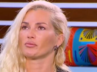 Βικτώρια Καρύδα: «Ραγίζει» καρδιές για τον θάνατο του συζύγου της – «Δακρύζουν τα μάτια του γιου μου – Σαν να ήταν χθες. Δεν το έχω ξεπεράσει ακόμα»
