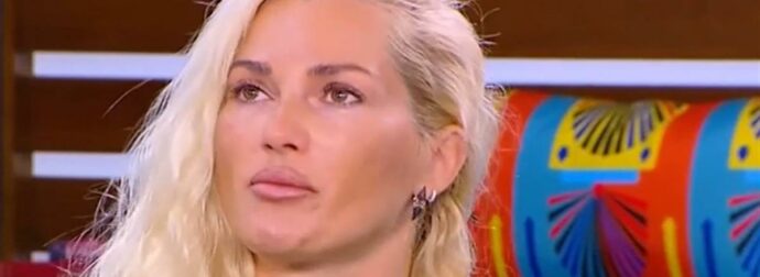 Βικτώρια Καρύδα: «Ραγίζει» καρδιές για τον θάνατο του συζύγου της – «Δακρύζουν τα μάτια του γιου μου – Σαν να ήταν χθες. Δεν το έχω ξεπεράσει ακόμα»