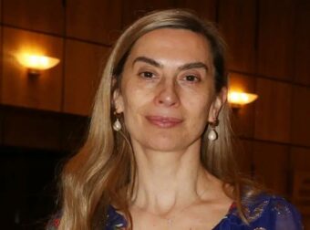 Βίκυ Βολιώτη: «Το να χάνεις το παιδί σου, να μην ξέρεις που είναι και τι κάνει είναι μια τρέλα»
