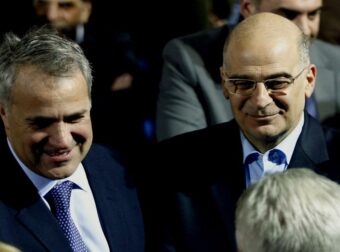 «Όνειδος για τη δημοκρατία» – Το σχόλιο Δένδια για την επίθεση κατά του Μάκη Βορίδη