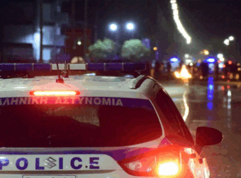 Αστυνομικός ξυλοκοπήθηκε από πολίτες – Τους καθυστερούσε με το περιπολικό