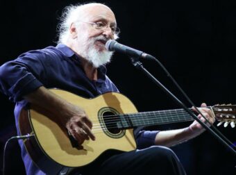 Διονύσης Σαββόπουλος: Κυκλοφόρησε ο νέος του δίσκος 20 μέρες μετά το θάνατό του, «Το ροκ του μέλλοντός μας»