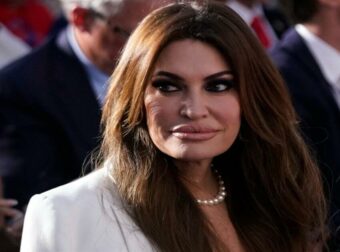 Η Kίμπερλι Γκιλφόιλ τίμησε την Ημέρα των Ευχαριστιών μαζί με τους Αμερικανούς Πεζοναύτες στην Αθήνα – «Ο Θεός να ευλογεί»