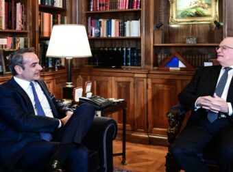 Τετ α τετ Μητσοτάκη – Τασούλα: «Η χώρα μας καθίσταται πια πρωταγωνιστής στην ενέργεια»