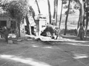 Κουίζ για την παλιά Αθήνα: Καταλαβαίνεις ποια είναι η πλατεία της φωτογραφίας;