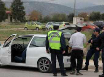 Ξεκινάει η 24ωρη παρουσία αστυνομικών σε καταυλισμούς Ρομά: Σε ποιες περιοχές θα δράσουν – Προσλαμβάνονται 50 διαμεσολαβητές