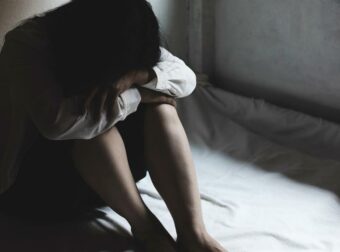 Ιερέας έσωσε ανήλικη στο Βόλο: Την κακοποιούσε ο πατέρας της και απειλούσε να τη σκοτώσει αν μιλήσει