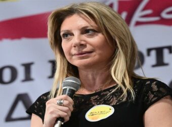 Ραγδαίες πολιτικές εξελίξεις: Ποιος πασίγνωστος Έλληνας επιχειρηματίας είναι μαζί με την Μαρία Καρυστιανού