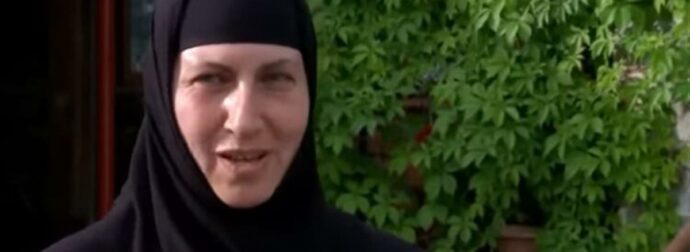 Απαρνήθηκε την ιατρική, αφοσιώθηκε στο Θεό: Η καλλονή από τις Σέρρες τα άλλαξε όλα και έγινε η γερόντισσα