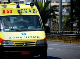 ΣΟΚ: Όλη η γειτονιά στο πόδι – Έπεσε μπαλκόνι και πλάκωσε 50χρονη
