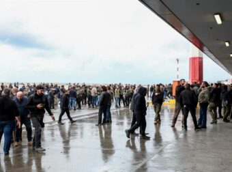 Ακυρώθηκαν ραντεβού ογκολογικών ασθενών στο ΠΑΓΝΗ λόγω του αγροτικού αποκλεισμού στο αεροδρόμιο Ηρακλείου