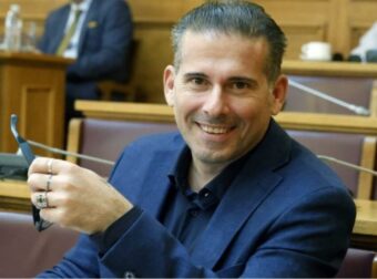 Διαμαντής Καραναστάσης: «Πιάστηκε» να οδηγεί υπό την επήρεια αλκοόλ – Του πήραν το δίπλωμα και «έφαγε» πρόστιμο 350 ευρώ