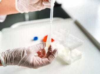 Θρίλερ με τον Δανό δότη σπέρματος: Τι θα γίνει με τα 18 παιδιά που γεννήθηκαν με μετάλλαξη που προκαλεί καρκίνο